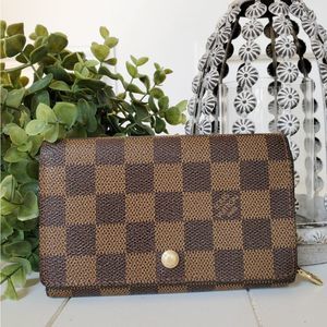 Louis Vuitton Damier Monnaie Tresor Wallet